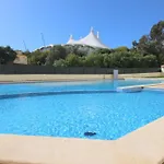 Avec Piscine -
