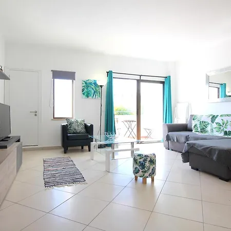 Avec Piscine - Apartamento